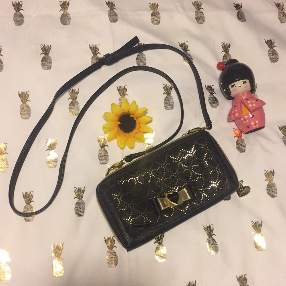 Price drop TODAY ONLY! Betsey Johnson crossbody